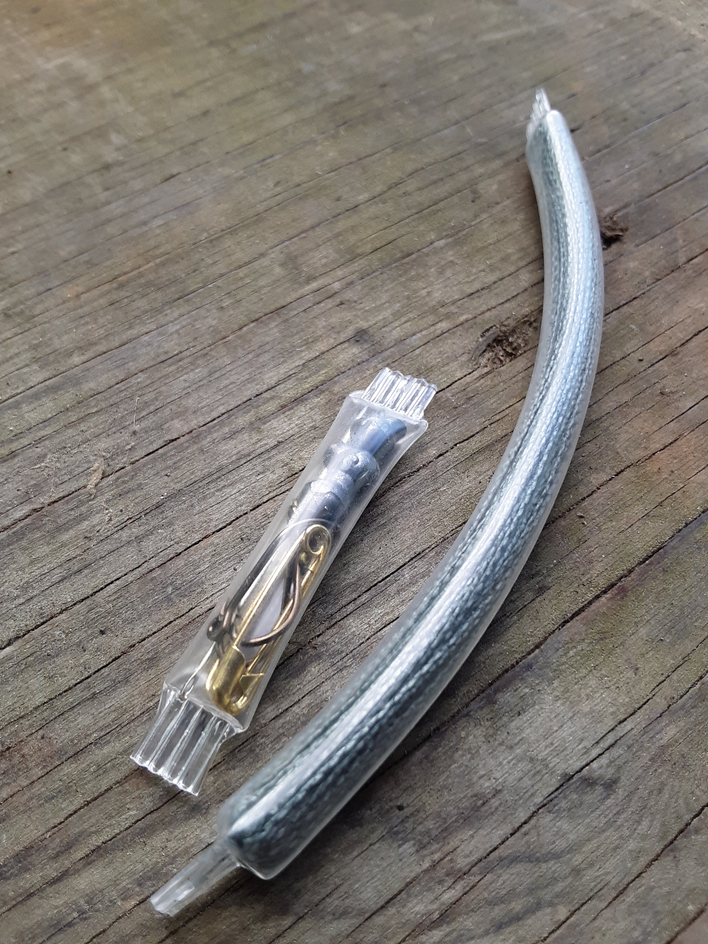 Wazoo fishing & repair kit Bushcraft Kelso