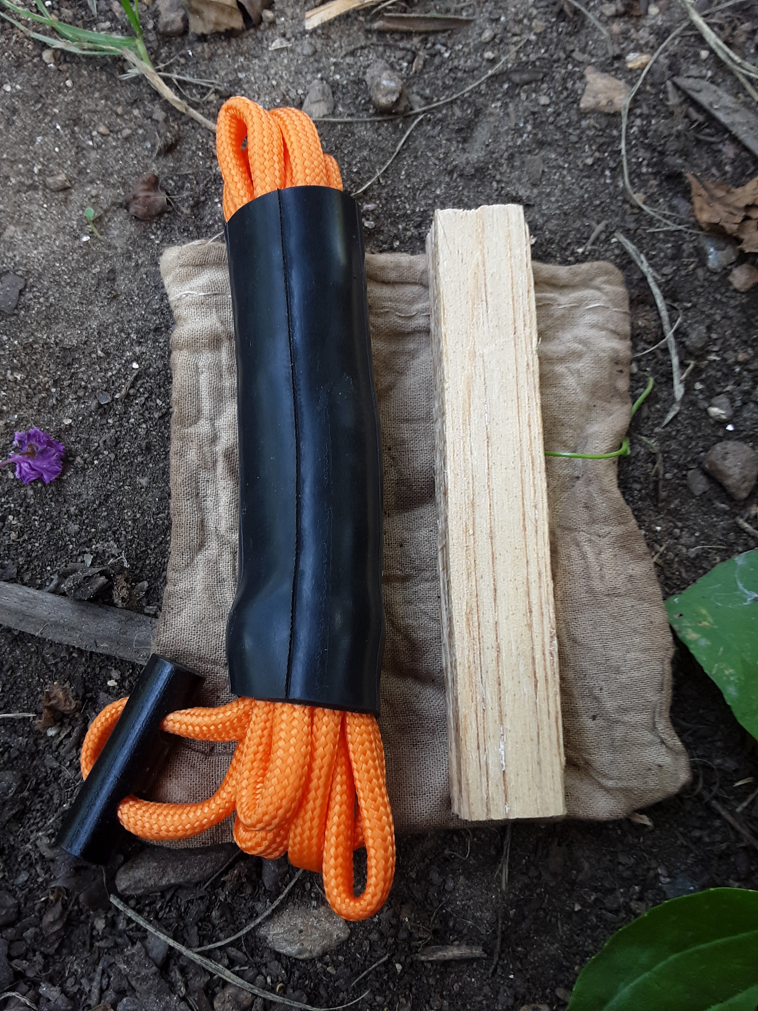 Magic string EDC – Bushcraft Kelso